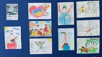 "Різдвяна казка": у Черкасах презентували виставку інклюзивного мистецтва