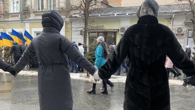 День Соборності: у Житомирі декілька сотень людей долучилися до святкування День Соборності: у Житомирі декілька сотень людей долучилися до святкування