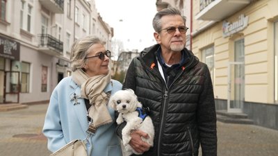 Подружжя іноземців волонтерить в Україні, Шморгун, Джон і Патриція, Тернопільщина 