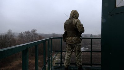 Протитранспортний рів, контрольно-слідова смуга, загородження – як охороняють кордон із Росією Протитранспортний рів, контрольно-слідова смуга, загородження – як охороняють кордон із Росією