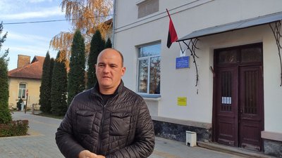 На Тернопільщині у медичному центрі встановлюють сонячні батареї На Тернопільщині у медичному центрі встановлюють сонячні батареї