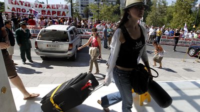 Італія заборонила частину ручної поклажі, щоб уникнути черг у літаках