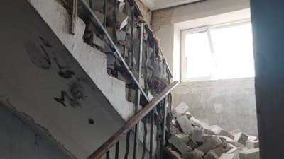 Які руйнування будинку в Дніпрі, куди вучив дрон РФ Які руйнування будинку в Дніпрі, куди вучив дрон РФ