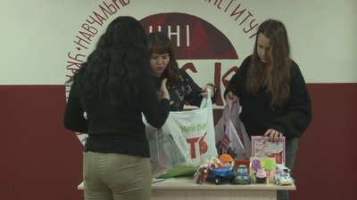 іграшки іграшки