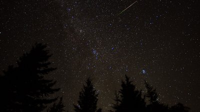 Час Персеїди. Чому "зорі падають" та як зробити ідеальне фото Час Персеїди. Чому "зорі падають" та як зробити ідеальне фото