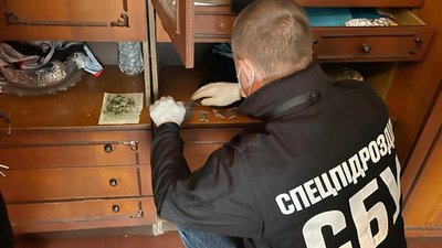 В Одесі викрили людей, які виготовляли та продавали наркотики – СБУ В Одесі викрили людей, які виготовляли та продавали наркотики – СБУ