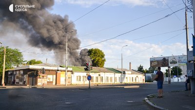 В Одесі російська ракета влучила в цивільний об'єкт В Одесі російська ракета влучила в цивільний об'єкт