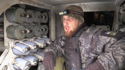 САУ 2С1 "Гвоздика" робота артилеристів 56 ОМБр Бахмутський напрямок Донецька область САУ 2С1 "Гвоздика" робота артилеристів 56 ОМБр Бахмутський напрямок Донецька область