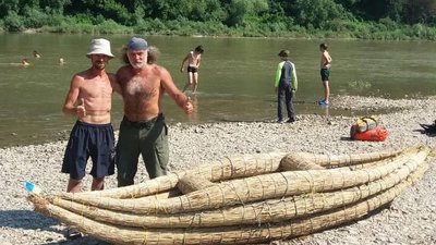 Мандрівник Борис Гора зберігає вдома єдиний на Тернопільщині човен з очерету Мандрівник Борис Гора зберігає вдома єдиний на Тернопільщині човен з очерету