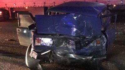 ДТП на Черкащині: легковик в'їхав під вантажівку ДТП на Черкащині: легковик в'їхав під вантажівку