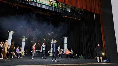"Нескорена Мельпомена": житомирський музично-драматичний театр відкриває 80 театральний сезон "Нескорена Мельпомена": житомирський музично-драматичний театр відкриває 80 театральний сезон