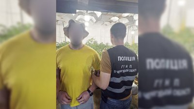 Момент затримання чернігівця