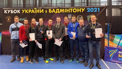 Спортсмени Дніпропетровщини вибороли 14 медалей на Кубку України з бадмінтону