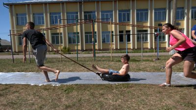 Танці, екскурсії, естафети. У Лисці на Івано-Франківщині для дітей організували християнський табір Танці, екскурсії, естафети. У Лисці на Івано-Франківщині для дітей організували християнський табір