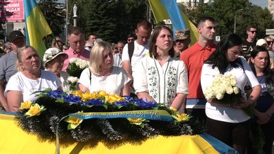 У Рівному попрощались із військовим Іллею Серком У Рівному попрощались із військовим Іллею Серком