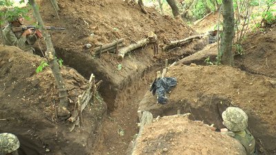 Тренувальні окопи поблизу фронту Тренувальні окопи поблизу фронту