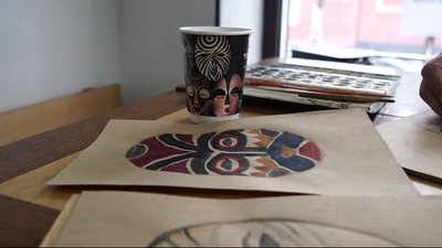 Вінницький художник створив колекцію африканських масок із пап'є-маше