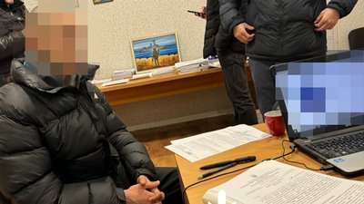 Планував заробити на переправленні призовників за кордон: на Одещині правоохоронцю повідомили про підозру
