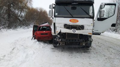 Не впоралась із керуванням: на Черкащині сталася ДТП, пасажирка загинула