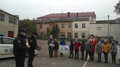 Тернопільські патрульні провели урок безпеки дорожнього руху