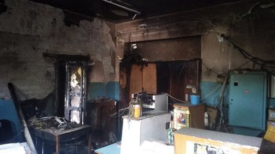 "Не хвилюйтеся – посилки не постраждали". Як виглядає поштове відділення Миколаєві після обстрілу "Не хвилюйтеся – посилки не постраждали". Як виглядає поштове відділення Миколаєві після обстрілу