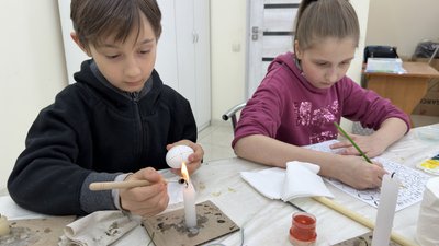 заняття розпис писанок бджолиний віск діти Краматорськ Донецька область заняття розпис писанок бджолиний віск діти Краматорськ Донецька область