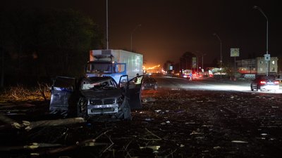Пошкоджена станція метро, десятеро поранених і один загиблий: російські війська завдали ракетного удару по Києву