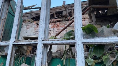 Ракети з гелікоптера, артилерійські та мінометні обстріли: російські військові завдали 184 удари по Сумщині