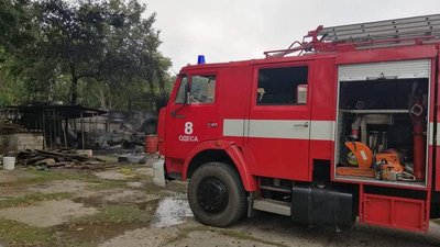 В Одесі горіли гаражі, травмованих немає В Одесі горіли гаражі, травмованих немає