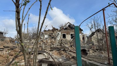 Наслідки російського обстрілу КАБами села Балабине, 8 квітня 2026 року
