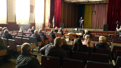 Жителі прикарпатського села хочуть утворити окрему ОТГ Жителі прикарпатського села хочуть утворити окрему ОТГ