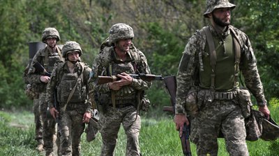 Українські військові