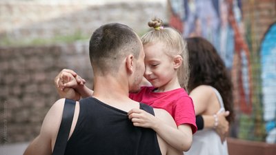Кропивничани щосуботи збираються потанцювати бачату і сальсу у центрі міста Кропивничани щосуботи збираються потанцювати бачату і сальсу у центрі міста