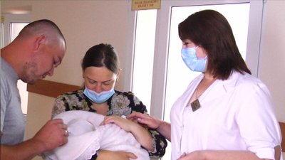 Його називають “богатирем”. На Вінниччині народився хлопчик з вагою пʼять кілограмів Його називають “богатирем”. На Вінниччині народився хлопчик з вагою пʼять кілограмів