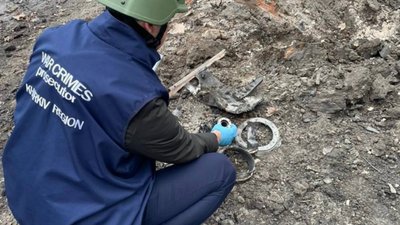 Прокуратура документує наслідки удару по Лозовій