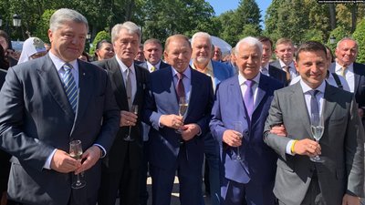Від "Союз нерушимый" до "Одна Україна, єдиний народ". Якою людиною був Леонід Кравчук Від "Союз нерушимый" до "Одна Україна, єдиний народ". Якою людиною був Леонід Кравчук