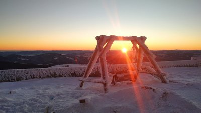Сніг і мороз: на горі Піп Іван у Карпатах температура повітря -8°C Сніг і мороз: на горі Піп Іван у Карпатах температура повітря -8°C
