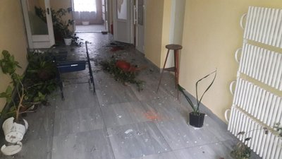 На Львівщині невідомий ввірвався у лікарню та побив пацієнтів і персонал На Львівщині невідомий ввірвався у лікарню та побив пацієнтів і персонал