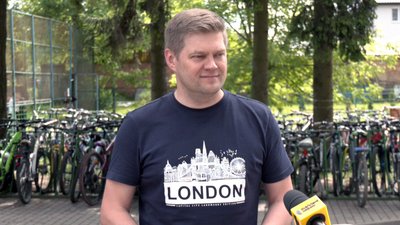 В ліцеї №2 у Луцьку розширили велопарковку до сотні місць В ліцеї №2 у Луцьку розширили велопарковку до сотні місць