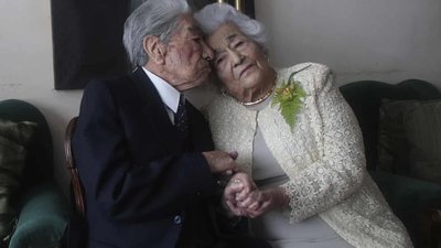 В Еквадорі одружилися 110-річний чоловік та 104-річна жінка