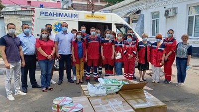 Доброчинність чи непрямий підкуп: як політсили Черкащини займаються благодійнстю