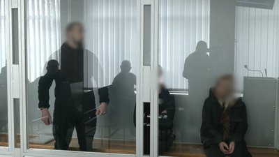Справа про вбивство родини з Києва: обвинувачені на лаві підсудних Справа про вбивство родини з Києва: обвинувачені на лаві підсудних