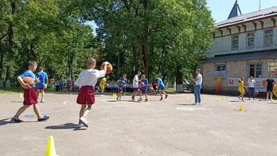 Жіноча команда однієї зі спецшкіл Житомирщини готується до міжнародних спортивних змагань Жіноча команда однієї зі спецшкіл Житомирщини готується до міжнародних спортивних змагань