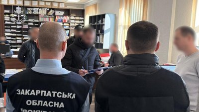 120 тис. грн хабаря під час реконструкції площі у Мукачеві: підозрюють посадовця