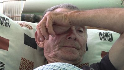На Миколаївщині 75-річного чоловіка тримали на ланцюгу
