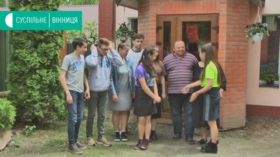Родина Заблоцьких з Вінниччини виховує двох власних дітей, ще 5 взяла із сиротинця