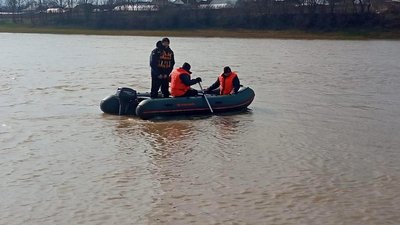 На Дністрі з човна випала людина: на Тернопільщині триває пошукова операція На Дністрі з човна випала людина: на Тернопільщині триває пошукова операція