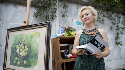 Виставка картин "Яблучний вікенд" відкрилася просто неба в Ірпені Виставка картин "Яблучний вікенд" відкрилася просто неба в Ірпені