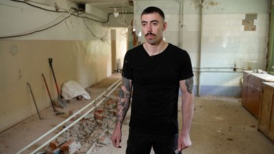 У Чернігові ветерани війни на протезах ремонтують приміщення для простору "Серцевір" У Чернігові ветерани війни на протезах ремонтують приміщення для простору "Серцевір"