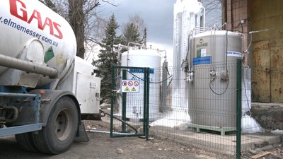 У харківському диспансері не змогли під'єднати кисневу ємність зі Змієва